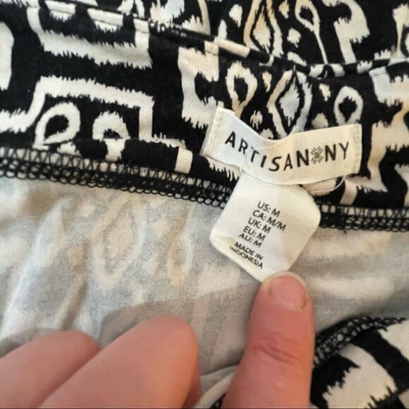 Artisan NY black and off white wrap skirt size Medium - Picture 7 of 8